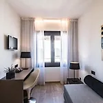 Paseo De Gracia Hotel *
