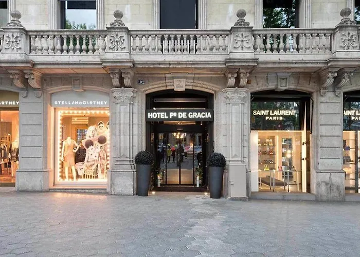 酒店 帕赛欧格蕾西亚酒店 *