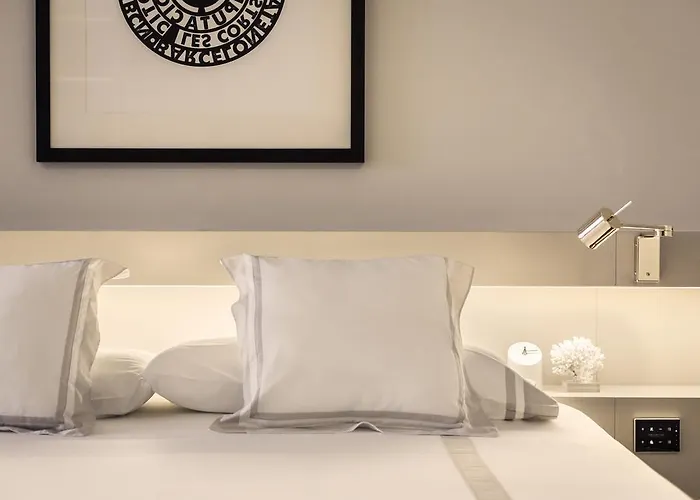 帕赛欧格蕾西亚酒店 酒店 *