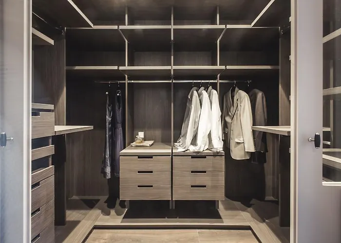 帕赛欧格蕾西亚酒店 酒店 *