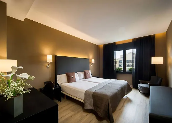 帕赛欧格蕾西亚酒店 酒店 *