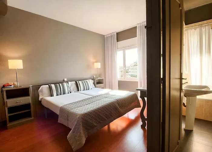 帕赛欧格蕾西亚酒店 *