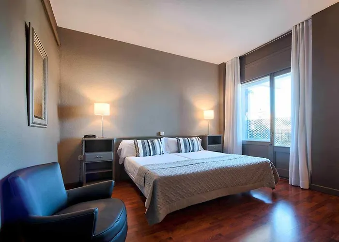 帕赛欧格蕾西亚酒店 *