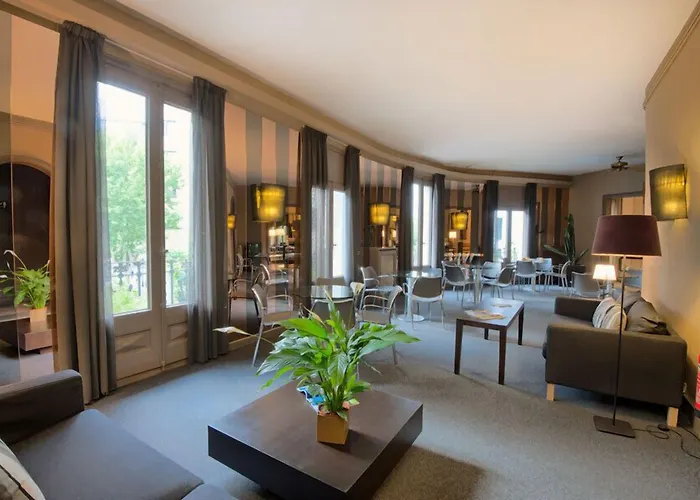 酒店 帕赛欧格蕾西亚酒店 *