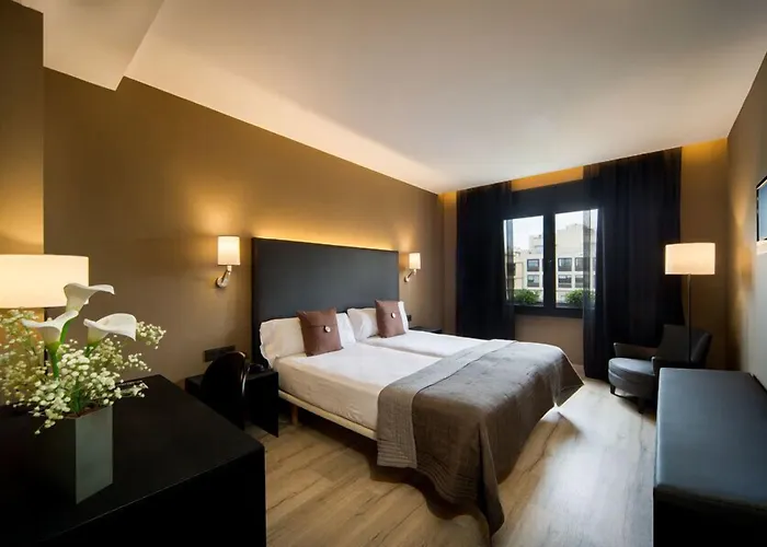 帕赛欧格蕾西亚酒店 *